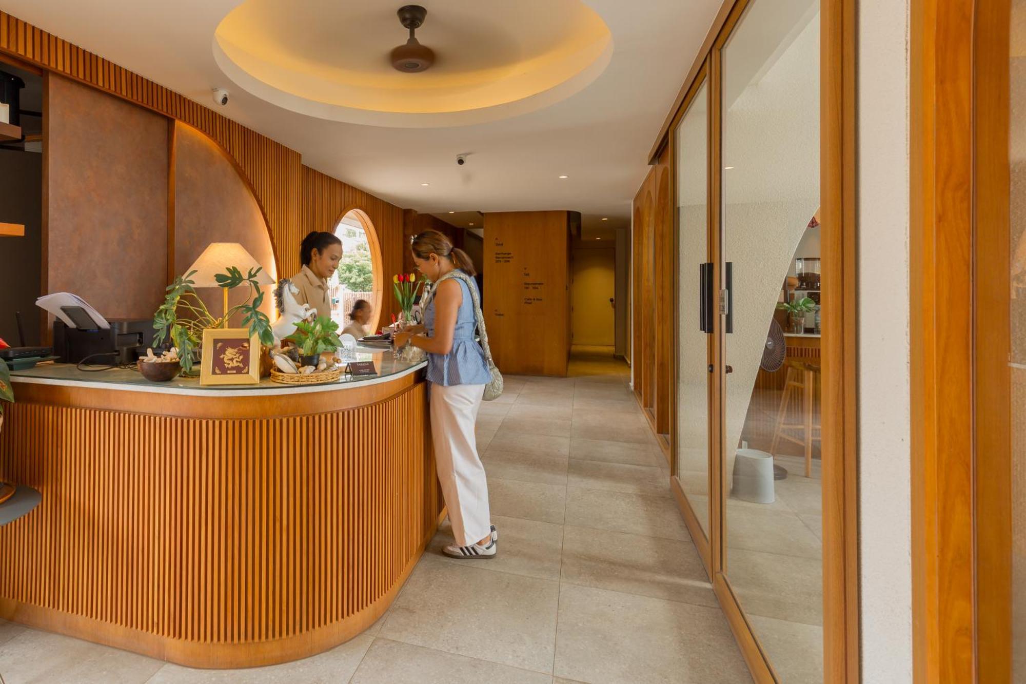 Tasana Bar And Luxury Resort Ko Lan Exterior photo